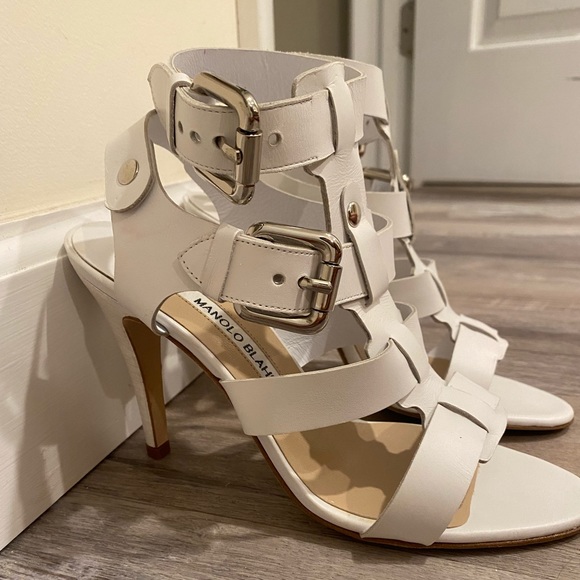 MANOLO BLAHNIK HEELS✨ - Picture 8 of 9